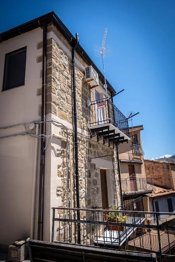Dal Castello Al Mare Vila Castel di Tusa Casa de Férias